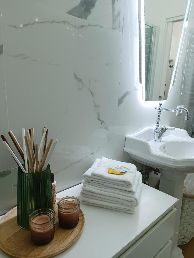 Ai Castelli Apartment - Locazione Turistica Cin It58060C2Fhnreg9A Colonna Exterior foto