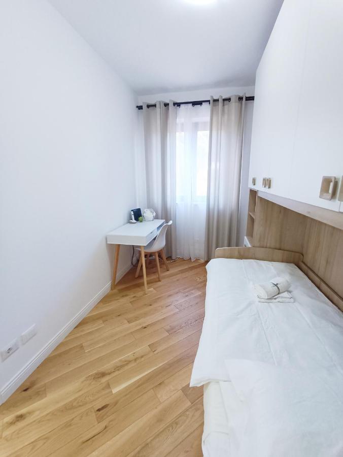 Ai Castelli Apartment - Locazione Turistica Cin It58060C2Fhnreg9A Colonna Exterior foto